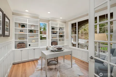 $4,680,000 | 9843 Northeast 25th Street, Bellevue, WA 98004