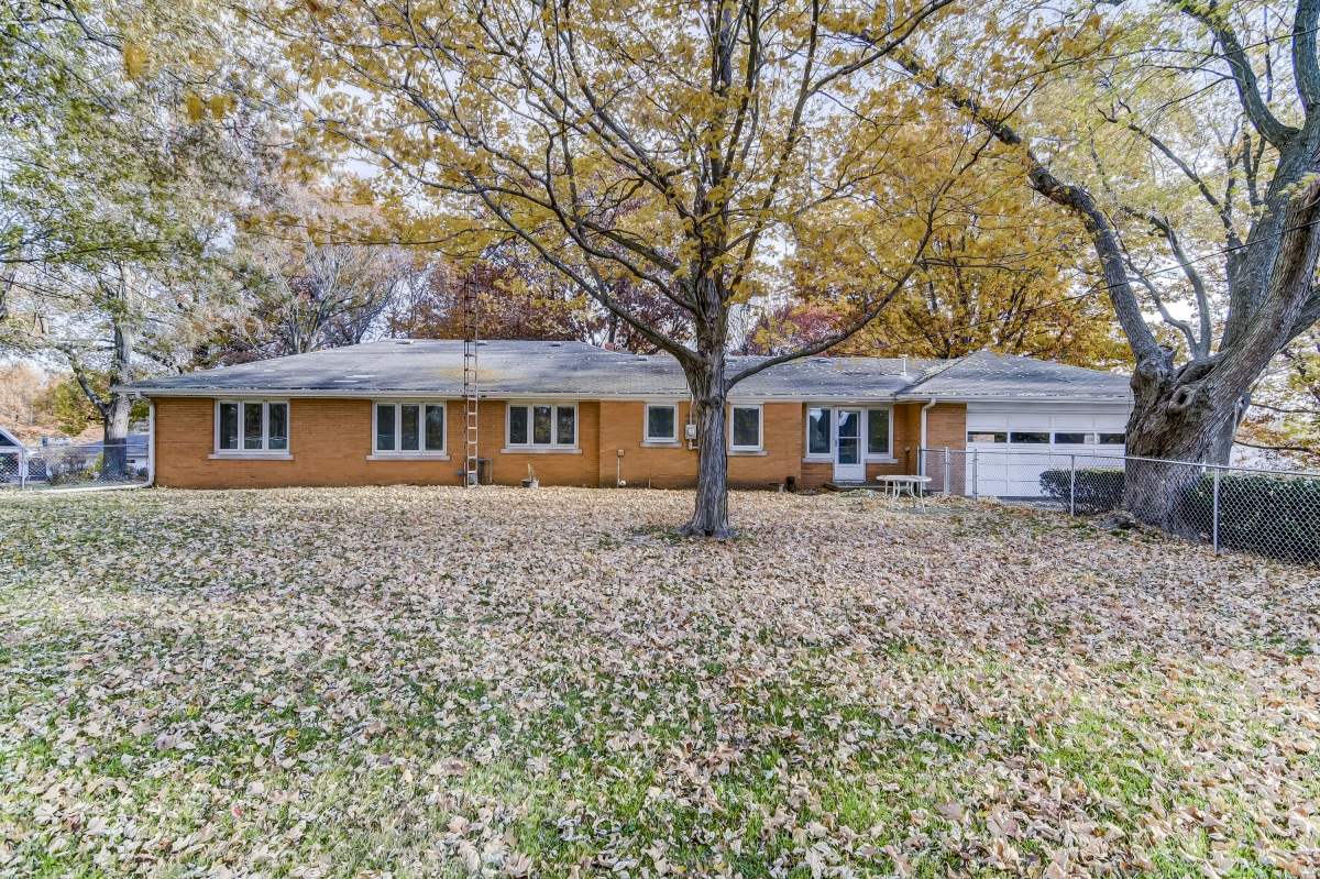 2802 West Jefferson Street Springfield, IL 62702 - Photo 23 of 50