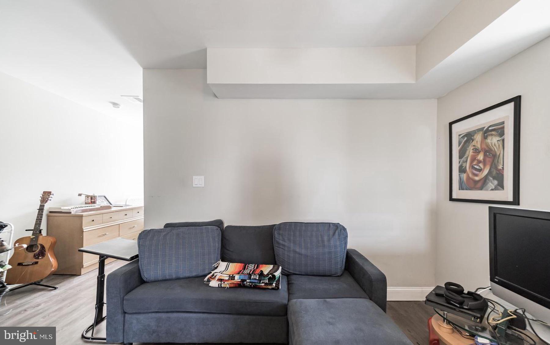 3813 Baring Street Philadelphia, PA 19104 - Photo 28 of 43 Unit 3 - Living Area