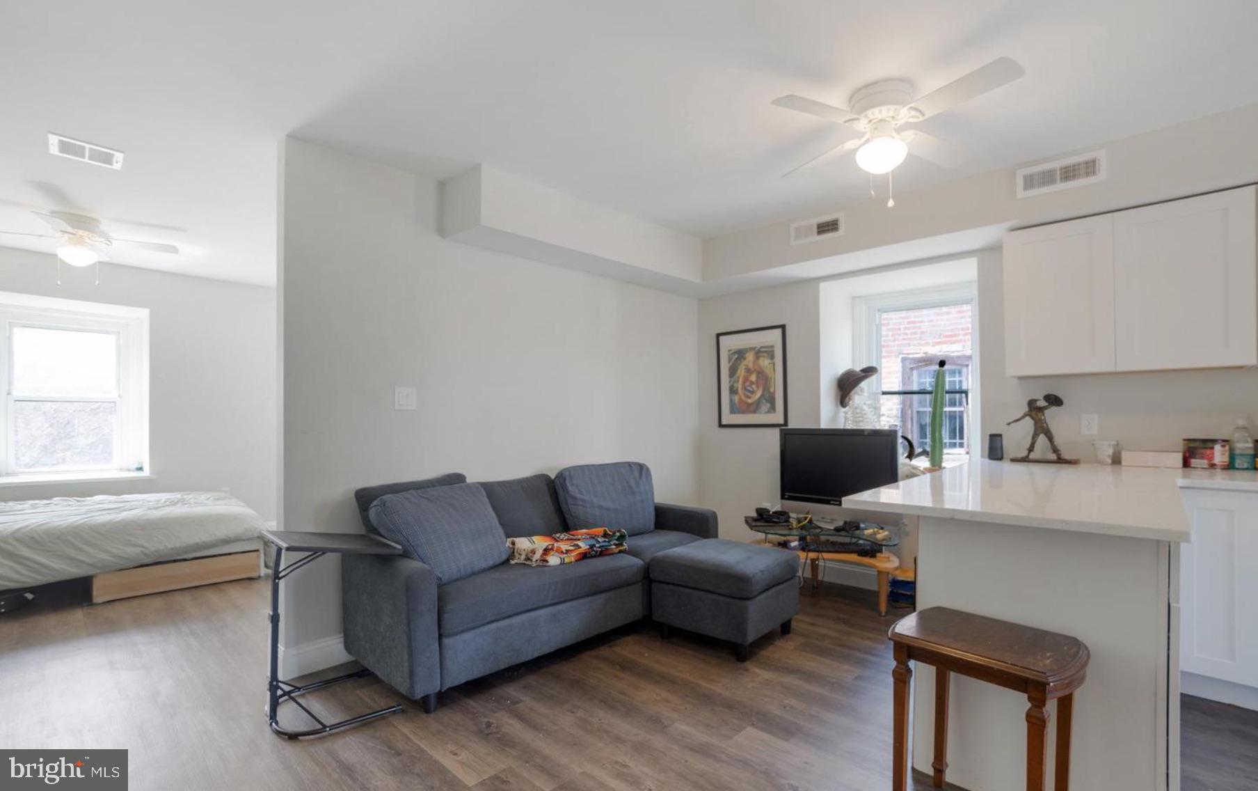 3813 Baring Street Philadelphia, PA 19104 - Photo 29 of 43 Unit 3 - Living Area