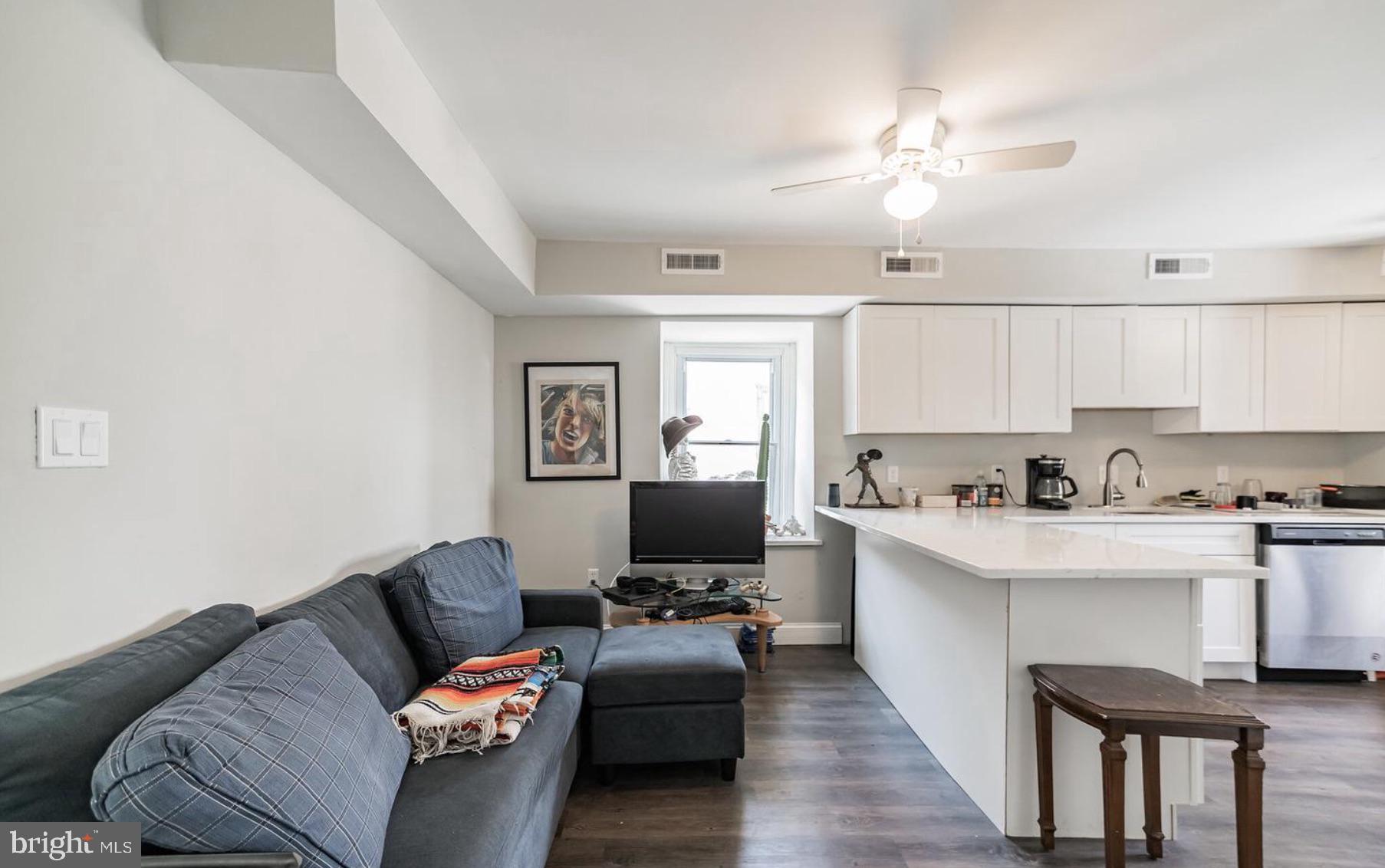 3813 Baring Street Philadelphia, PA 19104 - Photo 32 of 43 Unit 3 - Living Area