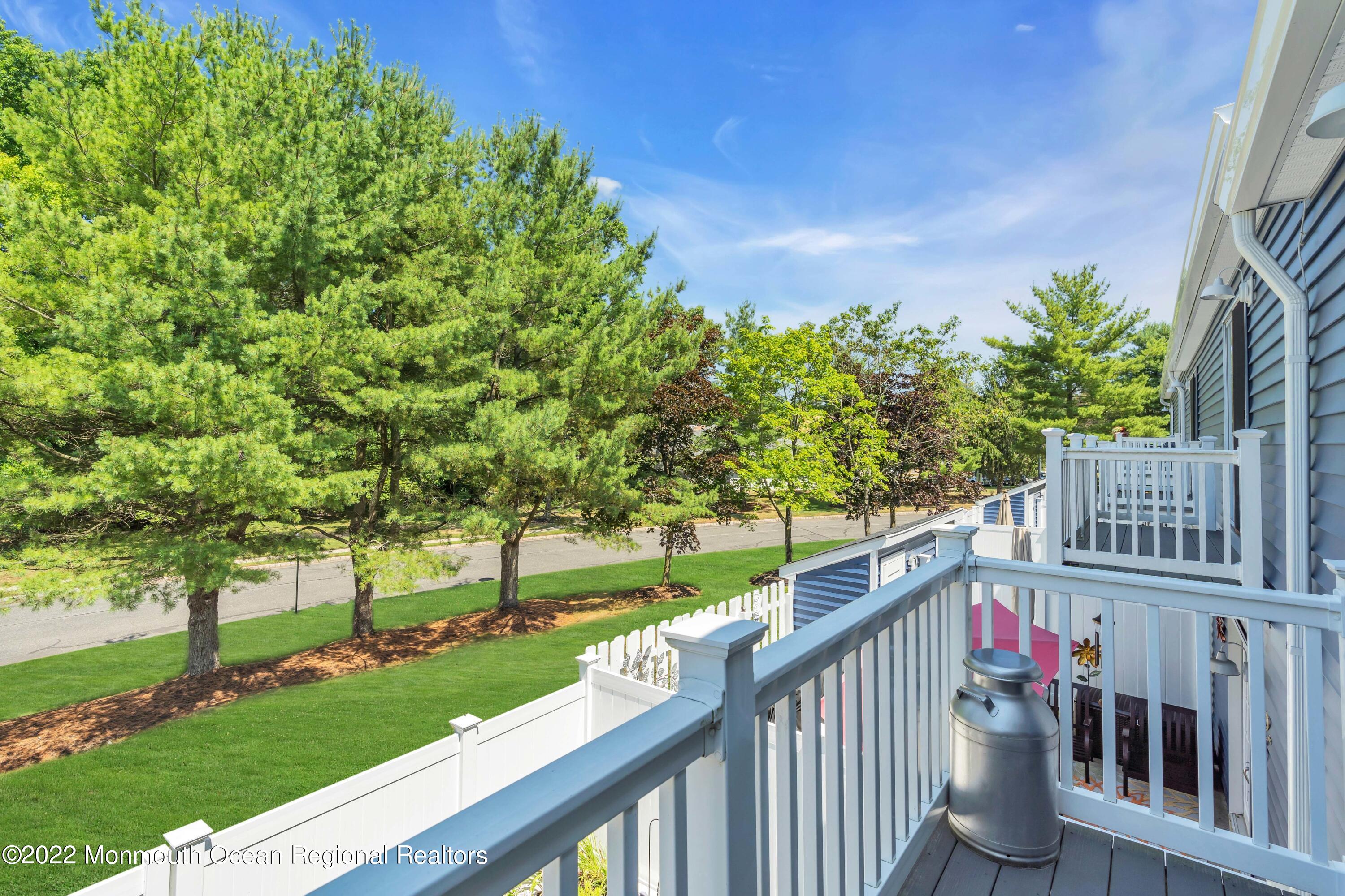 4 Spring Court Tinton Falls, NJ 07724 - Photo 20 of 31 037_dsc09676-1