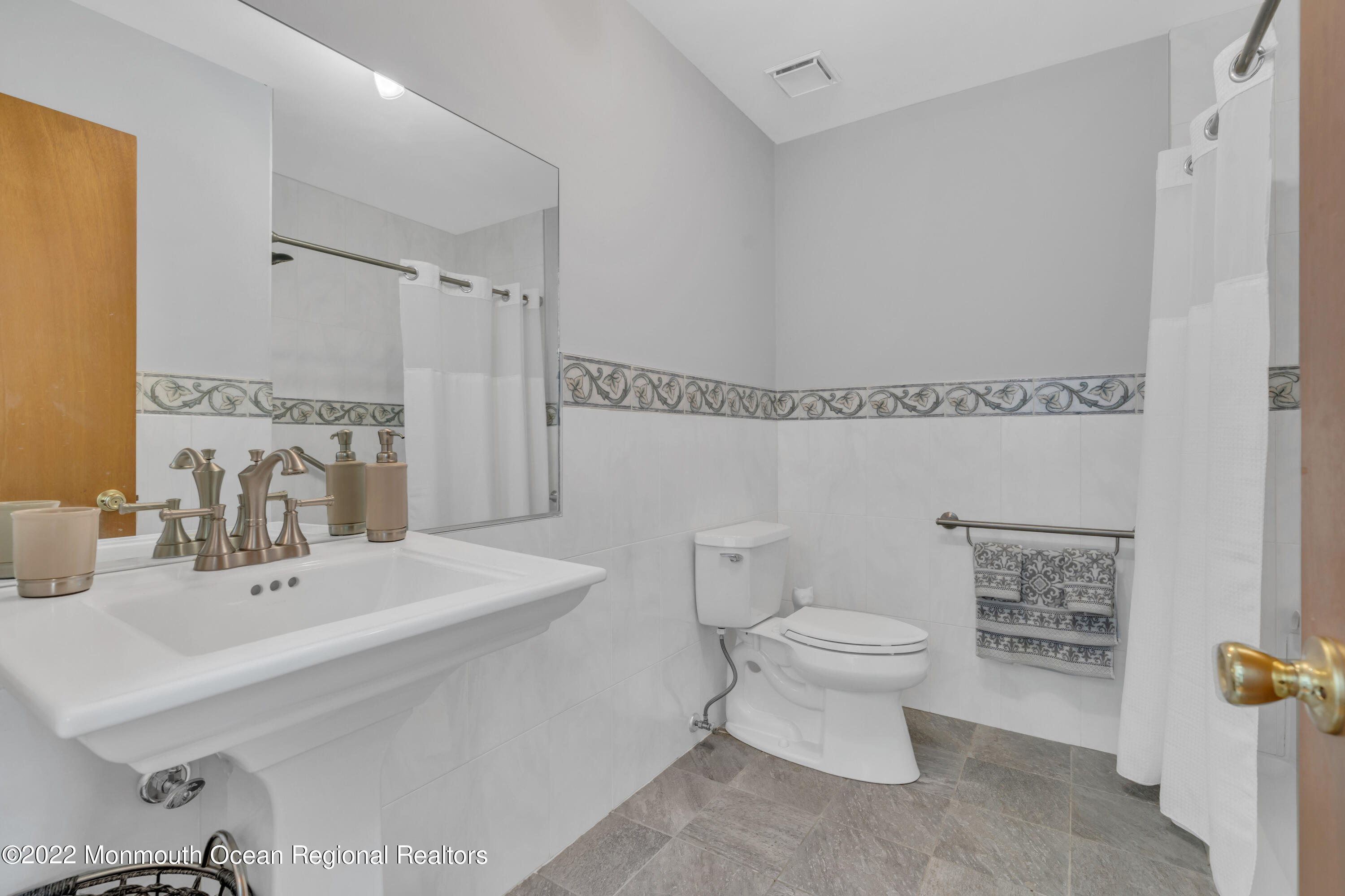 4 Spring Court Tinton Falls, NJ 07724 - Photo 25 of 31 035_dsc09666