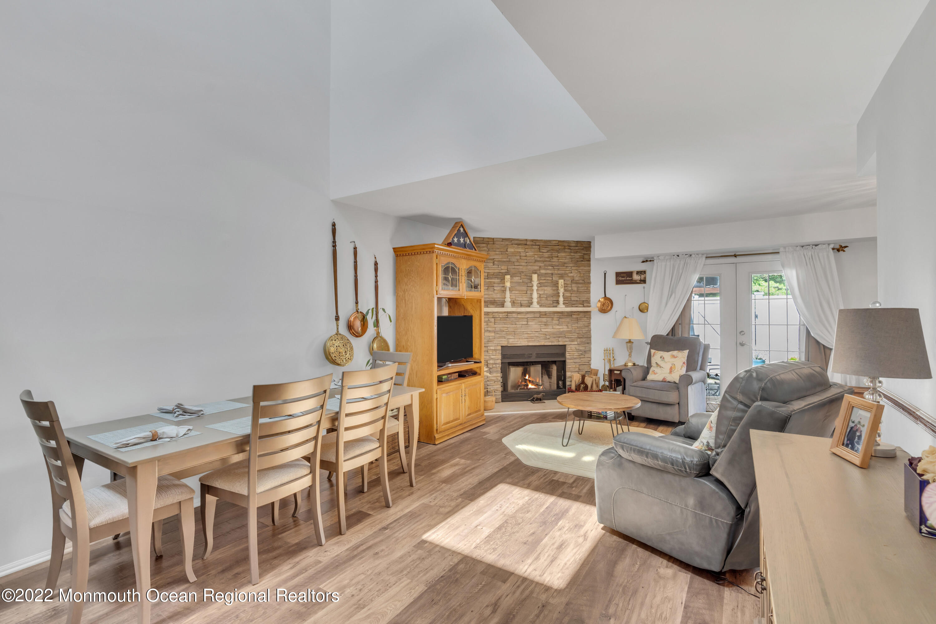 4 Spring Court Tinton Falls, NJ 07724 - Photo 8 of 31 009_dsc09536-1