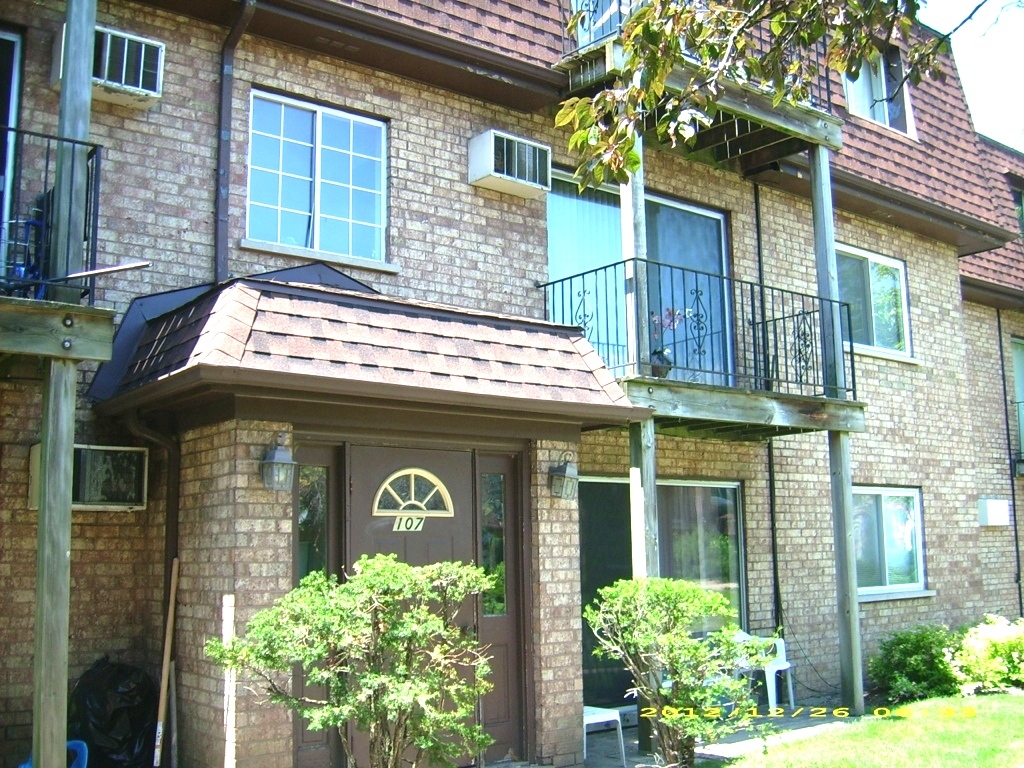 107 East Dundee Road, Unit 1S Wheeling, IL 60090 - Photo 1 of 9