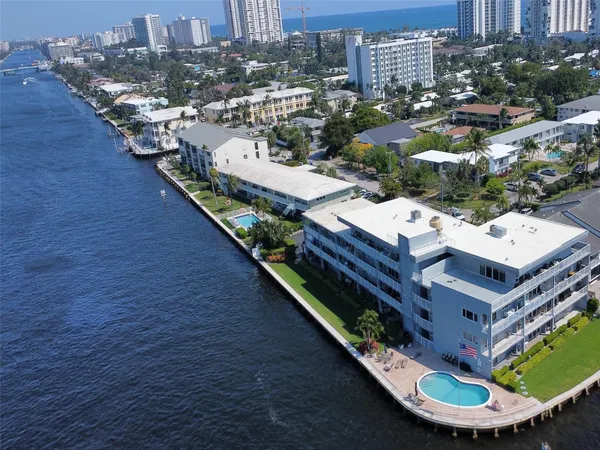 $2,400 | 1201 South Riverside Drive, Unit 207, Pompano Beach, FL 33062