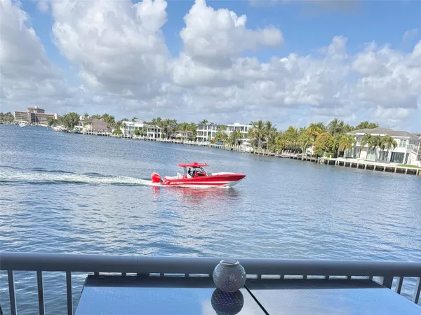 $2,400 | 1201 South Riverside Drive, Unit 207, Pompano Beach, FL 33062