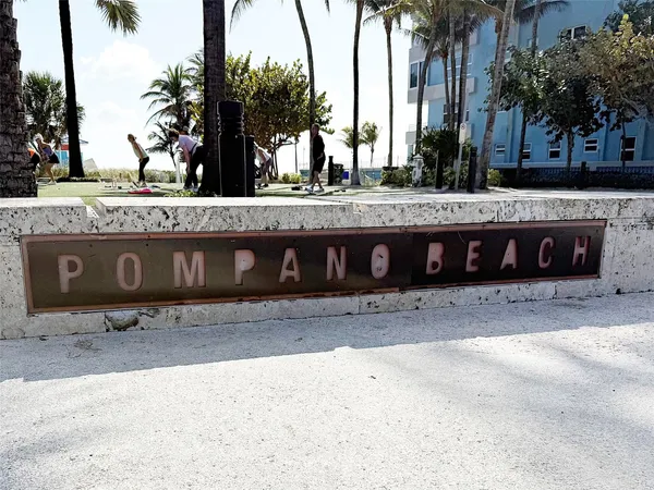 $2,400 | 1201 South Riverside Drive, Unit 207, Pompano Beach, FL 33062