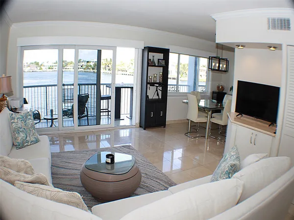 $2,400 | 1201 South Riverside Drive, Unit 207, Pompano Beach, FL 33062