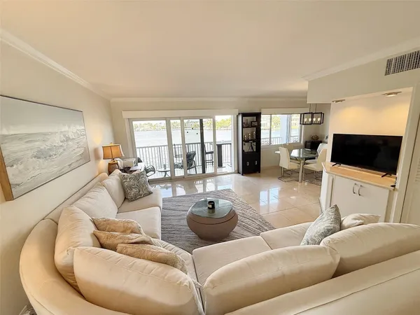 $2,400 | 1201 South Riverside Drive, Unit 207, Pompano Beach, FL 33062