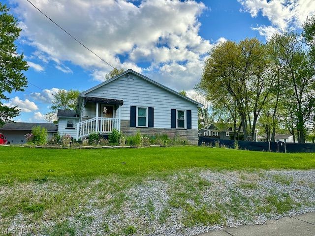 208 West Marshall Road McDonald, OH 44437 - Photo 1 of 19