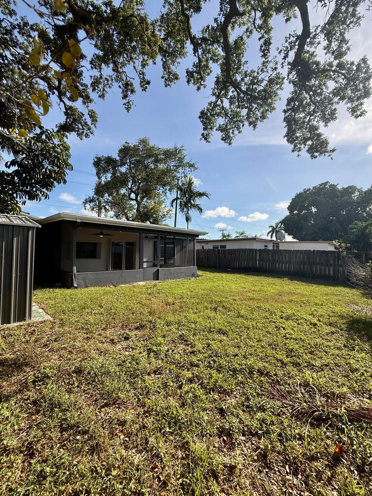 4411 Thomas Street Hollywood, FL 33021 - Photo 29 of 30 68