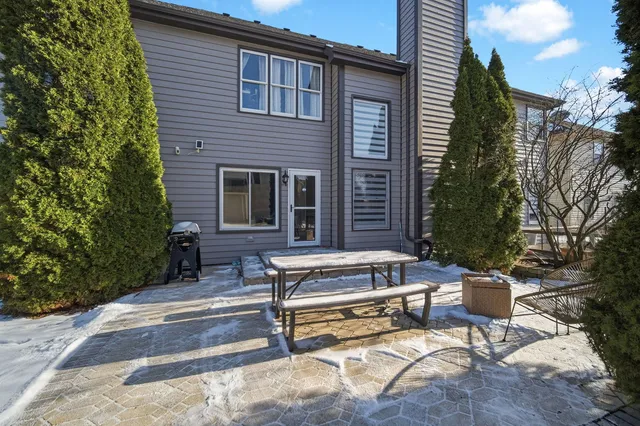 $799,900 | 2700 Harlstone Drive, Aurora, IL 60502