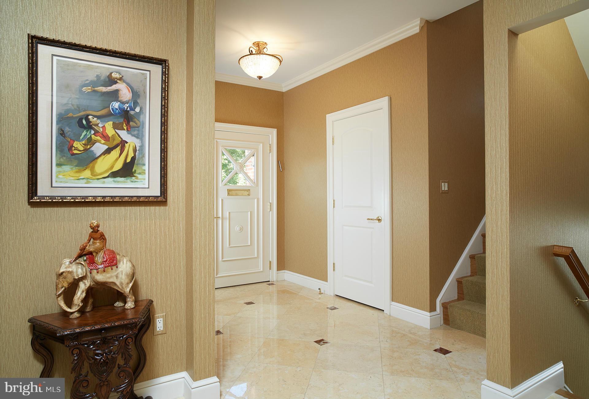 4521 29th Street Northwest Washington, DC 20008 - Photo 4 of 29 Interior (General)