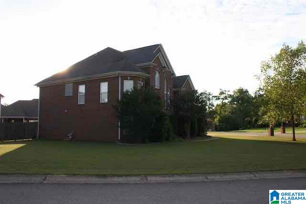 4701 Thornhill Road Gardendale, AL 35071 - Photo 2 of 28
