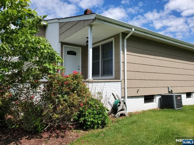 $4,900 | 132 Chadwick Place, Glen Rock, NJ 07452