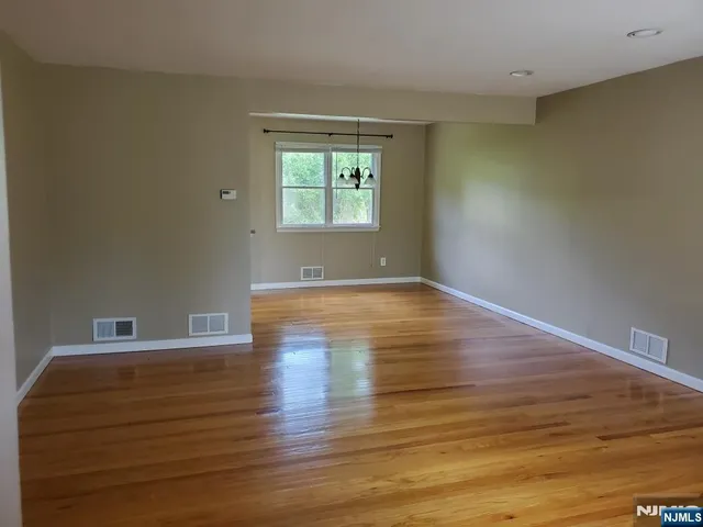 $4,900 | 132 Chadwick Place, Glen Rock, NJ 07452