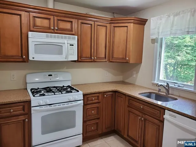 $4,900 | 132 Chadwick Place, Glen Rock, NJ 07452