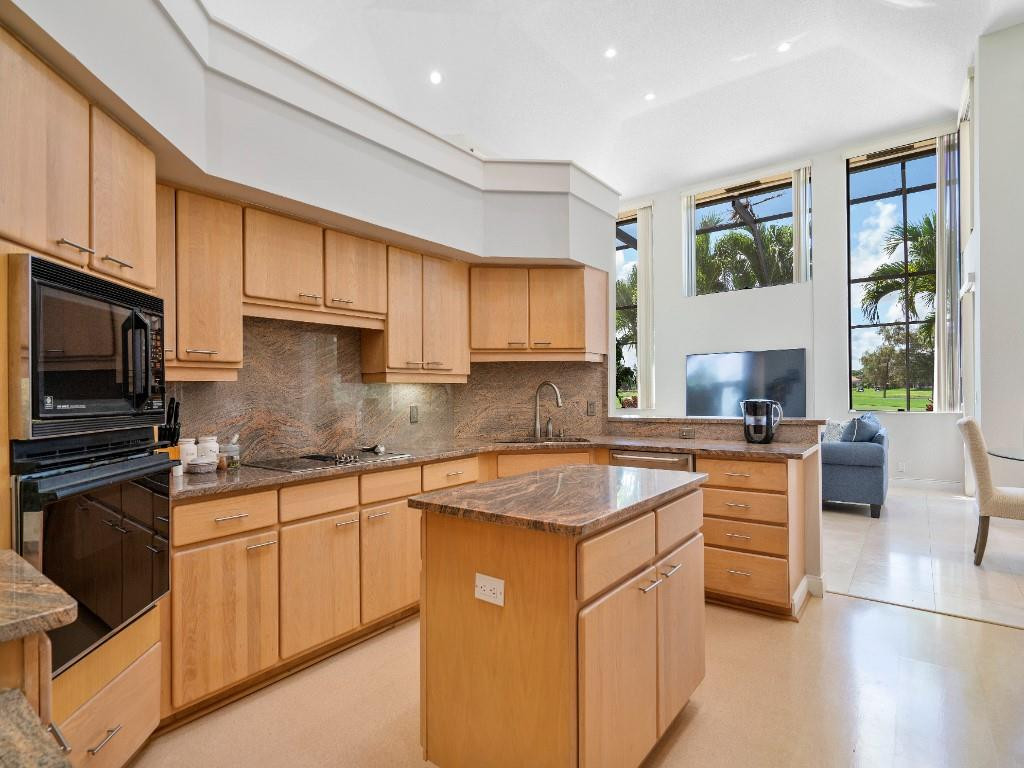 10487 Stonebridge Boulevard Boca Raton, FL 33498 - Photo 6 of 66 Photo 6