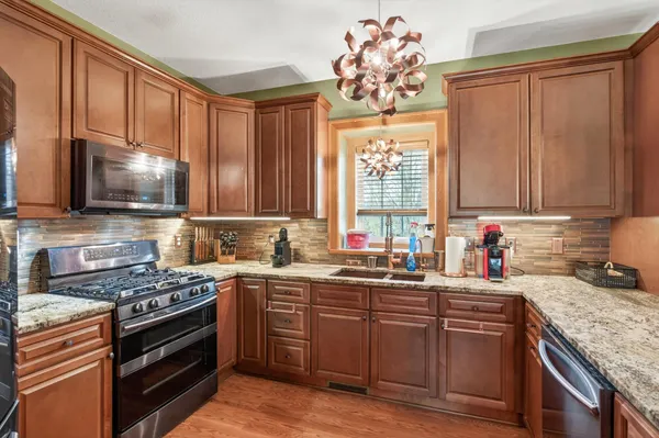 $269,900 | 1318 McAndrews Road East, Unit 23, Burnsville, MN 55337