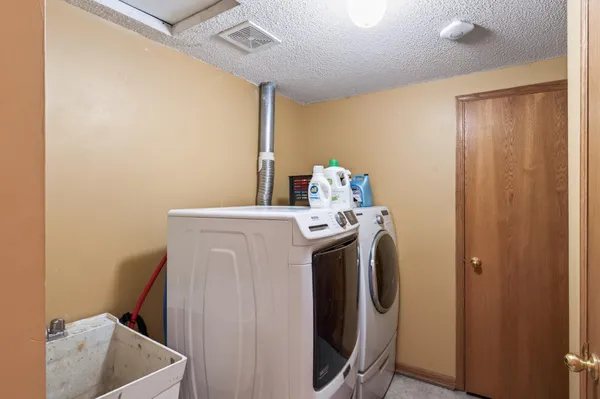 $269,900 | 1318 McAndrews Road East, Unit 23, Burnsville, MN 55337