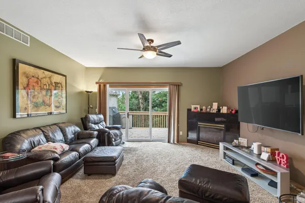 $269,900 | 1318 McAndrews Road East, Unit 23, Burnsville, MN 55337