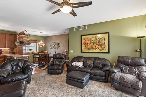 $269,900 | 1318 McAndrews Road East, Unit 23, Burnsville, MN 55337