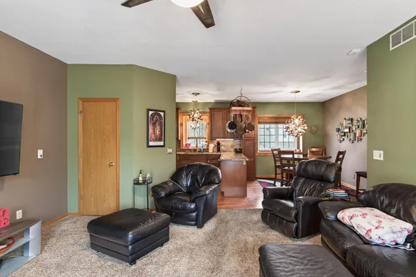 $269,900 | 1318 McAndrews Road East, Unit 23, Burnsville, MN 55337