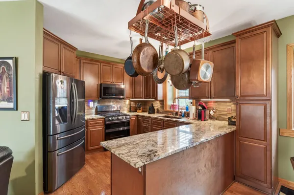 $269,900 | 1318 McAndrews Road East, Unit 23, Burnsville, MN 55337