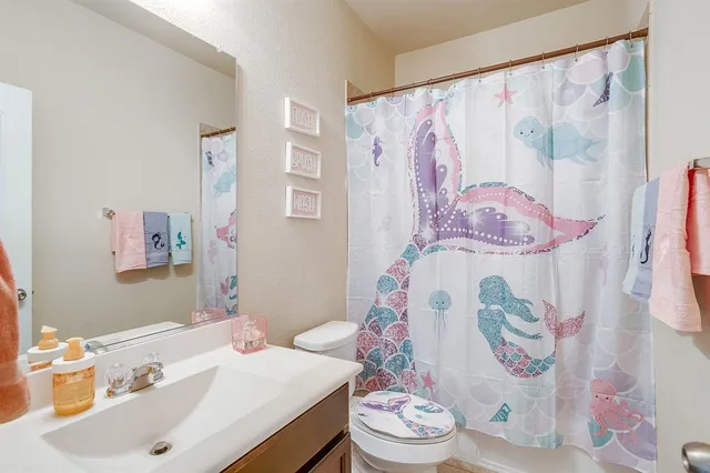 $370,000 | 373 Pin Cushion Trail, Burleson, TX 76028