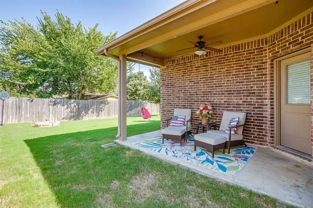 $370,000 | 373 Pin Cushion Trail, Burleson, TX 76028
