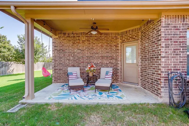 $370,000 | 373 Pin Cushion Trail, Burleson, TX 76028