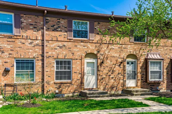 $129,900 | 4723 Tarryton Court South, Unit 14E, Columbus, OH 43228