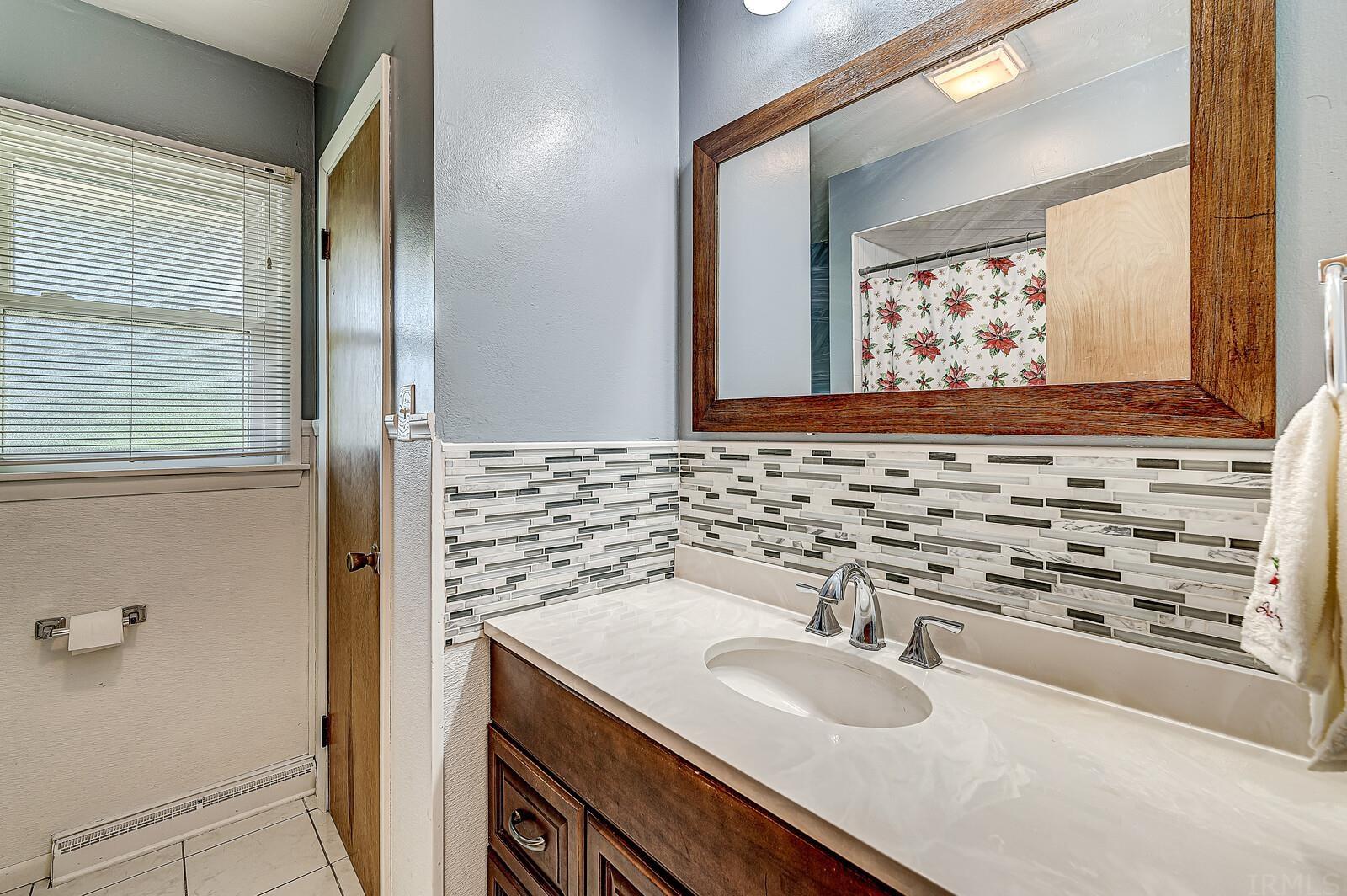 51374 Orange Road South Bend, IN 46628 - Photo 14 of 26 Gallery Image 14