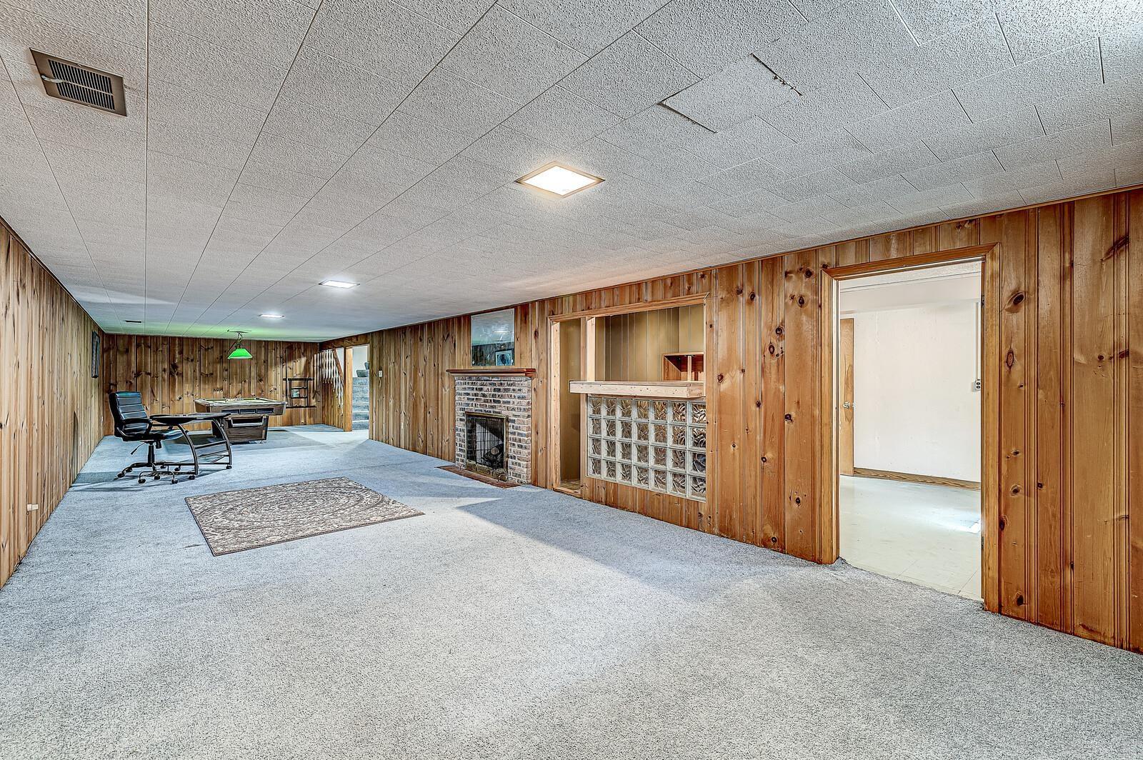 51374 Orange Road South Bend, IN 46628 - Photo 17 of 26 Gallery Image 17