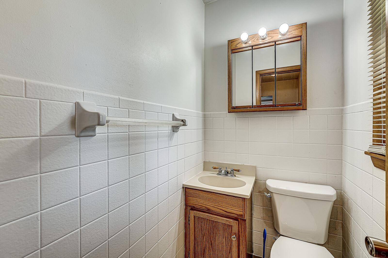 51374 Orange Road South Bend, IN 46628 - Photo 8 of 26 Gallery Image 8