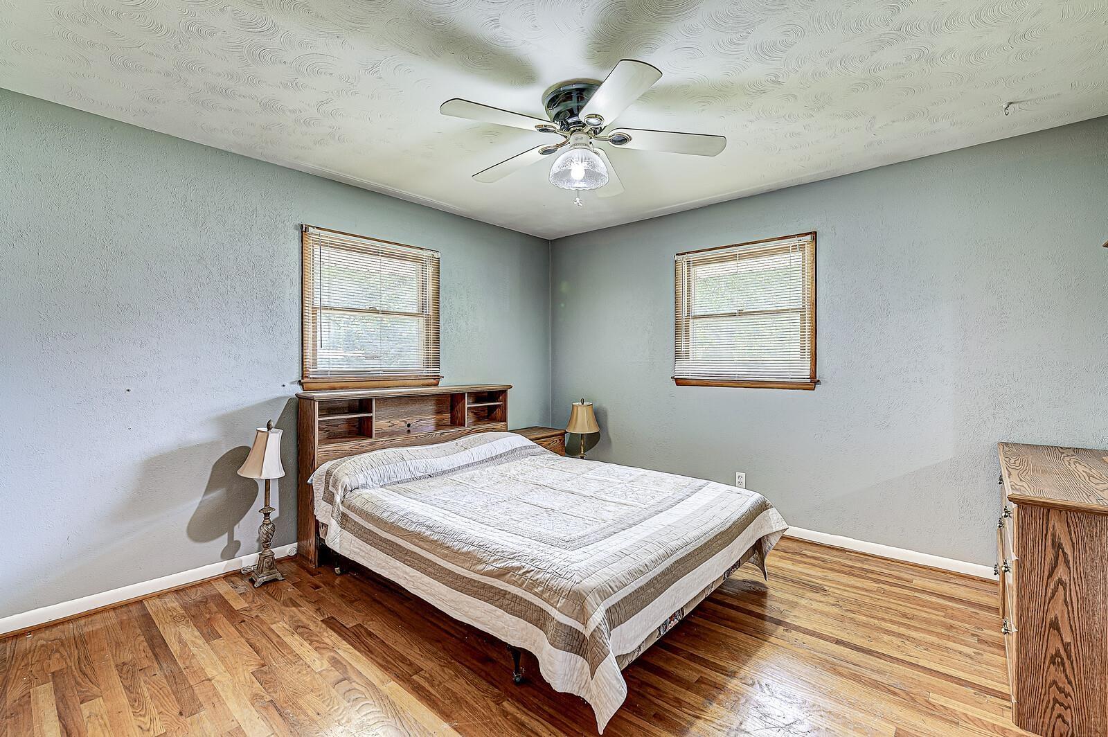 51374 Orange Road South Bend, IN 46628 - Photo 9 of 26 Gallery Image 9