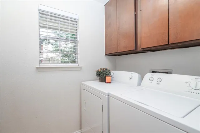 $2,250 | 1963 Shorewood Drive, Grapevine, TX 76051