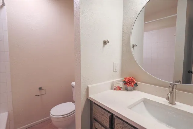 $2,250 | 1963 Shorewood Drive, Grapevine, TX 76051