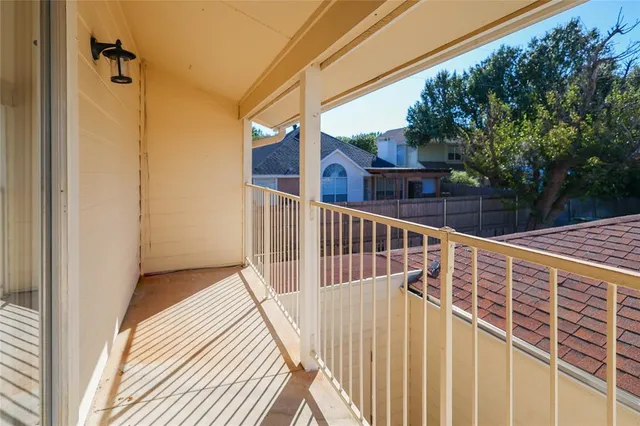 $2,250 | 1963 Shorewood Drive, Grapevine, TX 76051