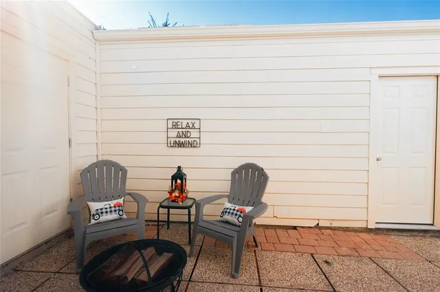 $2,250 | 1963 Shorewood Drive, Grapevine, TX 76051