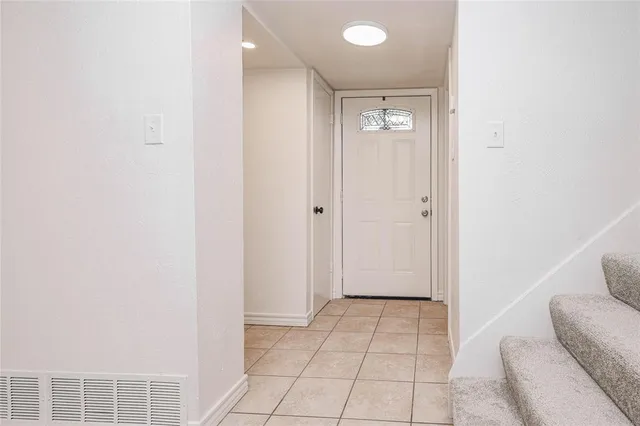 $2,250 | 1963 Shorewood Drive, Grapevine, TX 76051