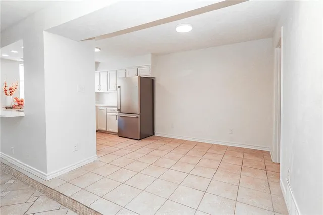 $2,250 | 1963 Shorewood Drive, Grapevine, TX 76051