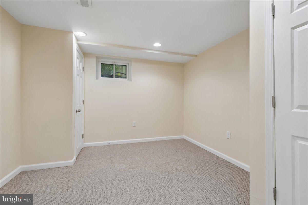 1215 Southview Road Baltimore, MD 21218 - Photo 33 of 40 Gallery Image 33