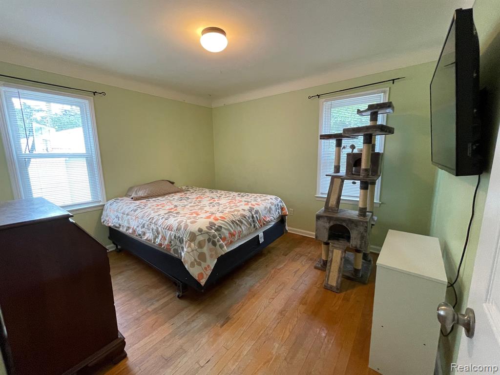 7431 Coolidge Street Center Line, MI 48015 - Photo 10 of 19