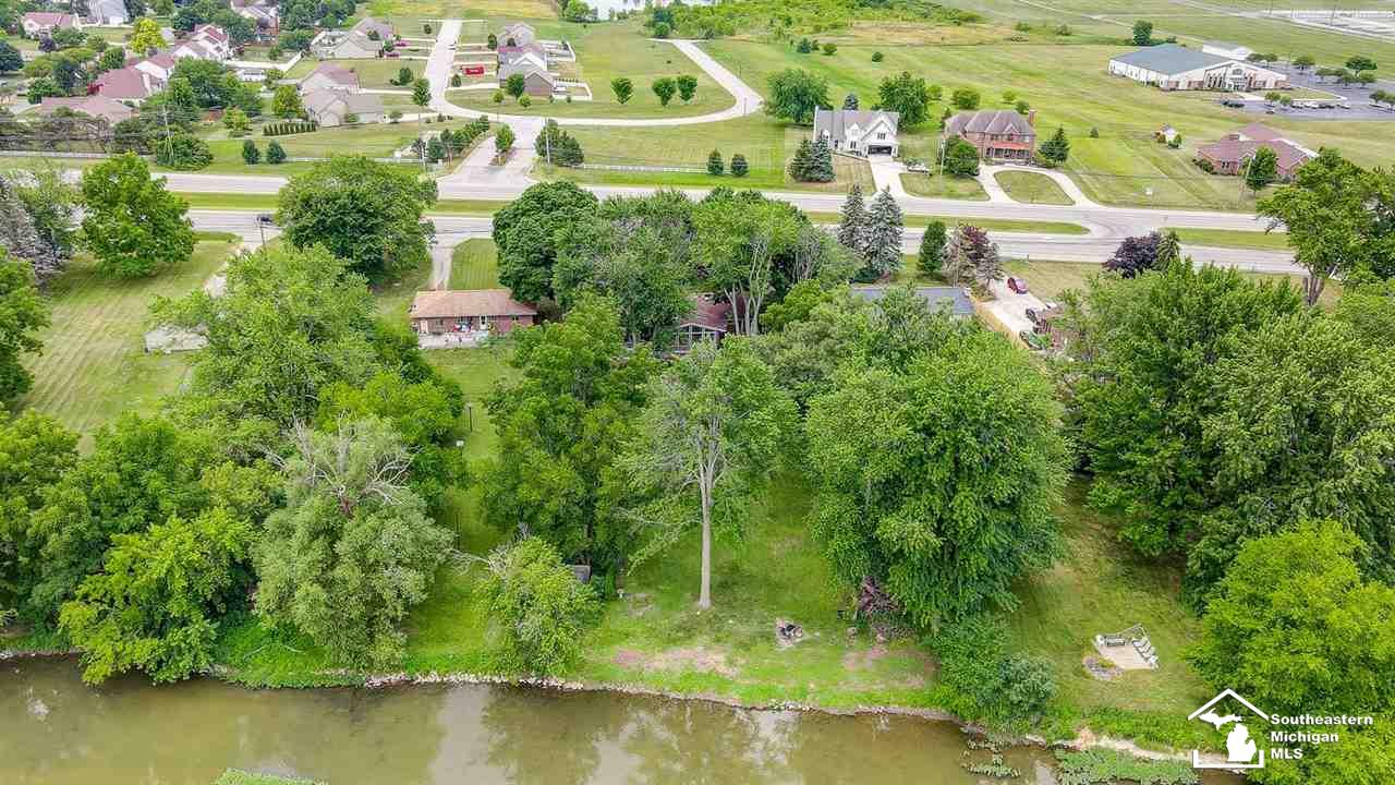 3238 South Custer Road Monroe, MI 48161 - Photo 3 of 43