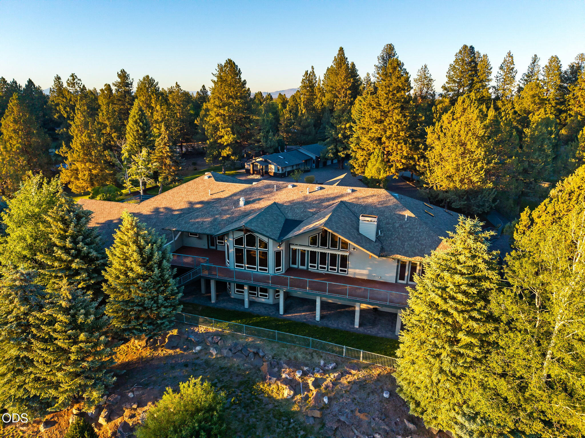 21955 Rickard Road Bend, OR 97702 - Photo 49 of 50
