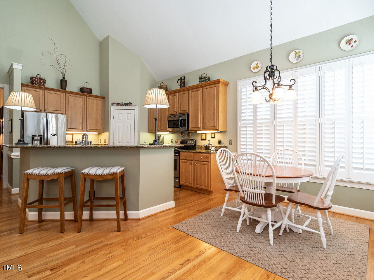 113 Kingsport Road Holly Springs, NC 27540 - Photo 8 of 31 011-1280x960-kitchen-and-breakfast