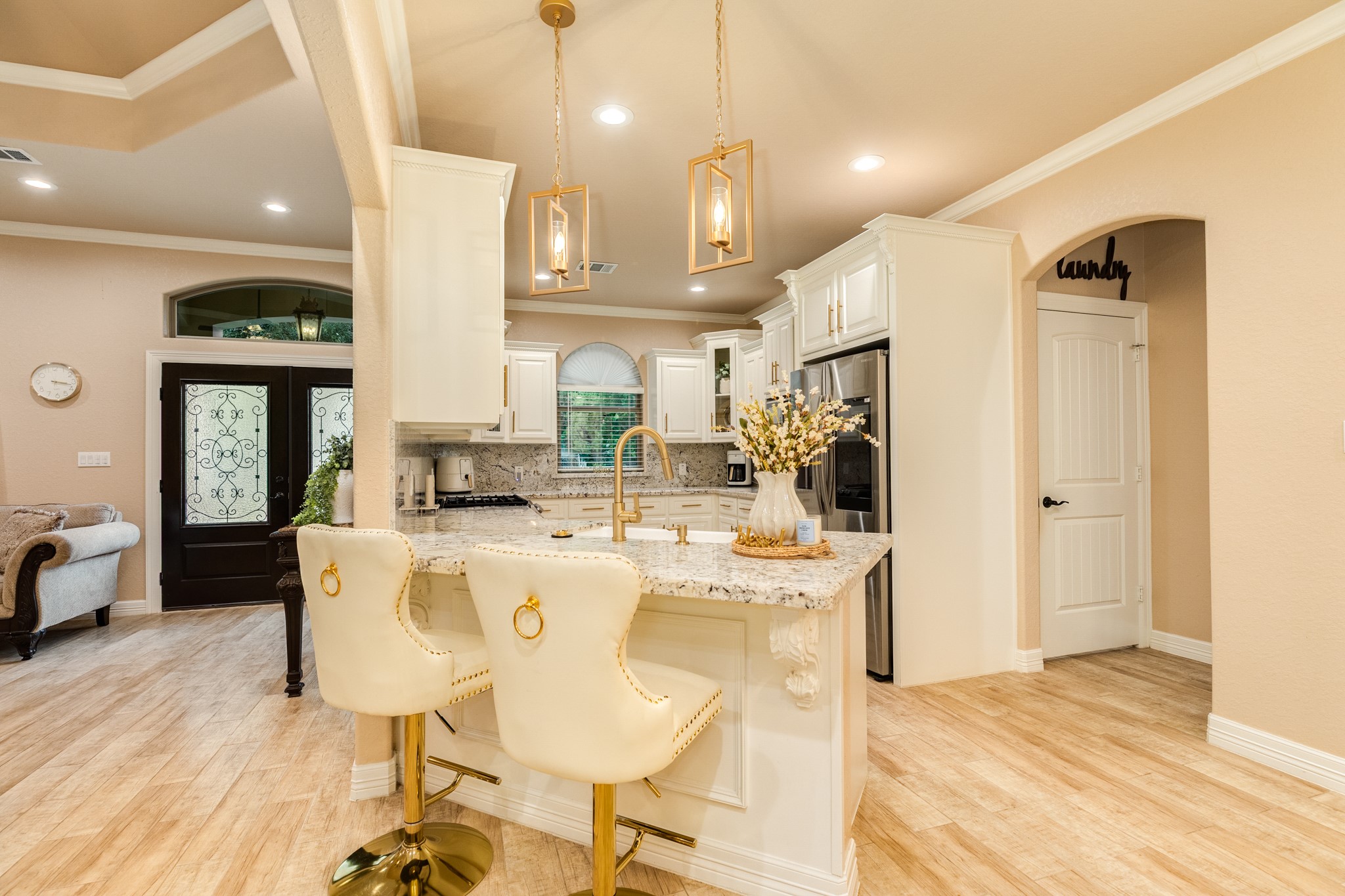 309 Hickman Lane Angleton, TX 77515 - Photo 13 of 37 Gallery Image 13