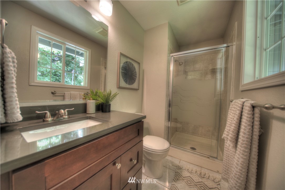 11917 Northeast 159th Street Bothell, WA 98011 - Photo 14 of 30 Gallery Image 14
